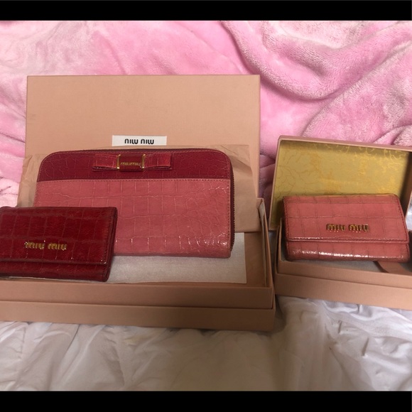 AUTH. Miu Miu Croc Wallet & Key Case Set *RARE* - Picture 2 of 6